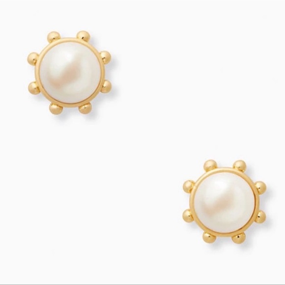 NWT ♠️ Kate Spade Pearl Stud Earrings - Picture 1 of 6